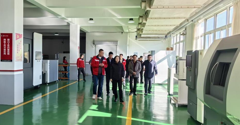 丹东市副市长迟磊莅临亚美AM8AG集团